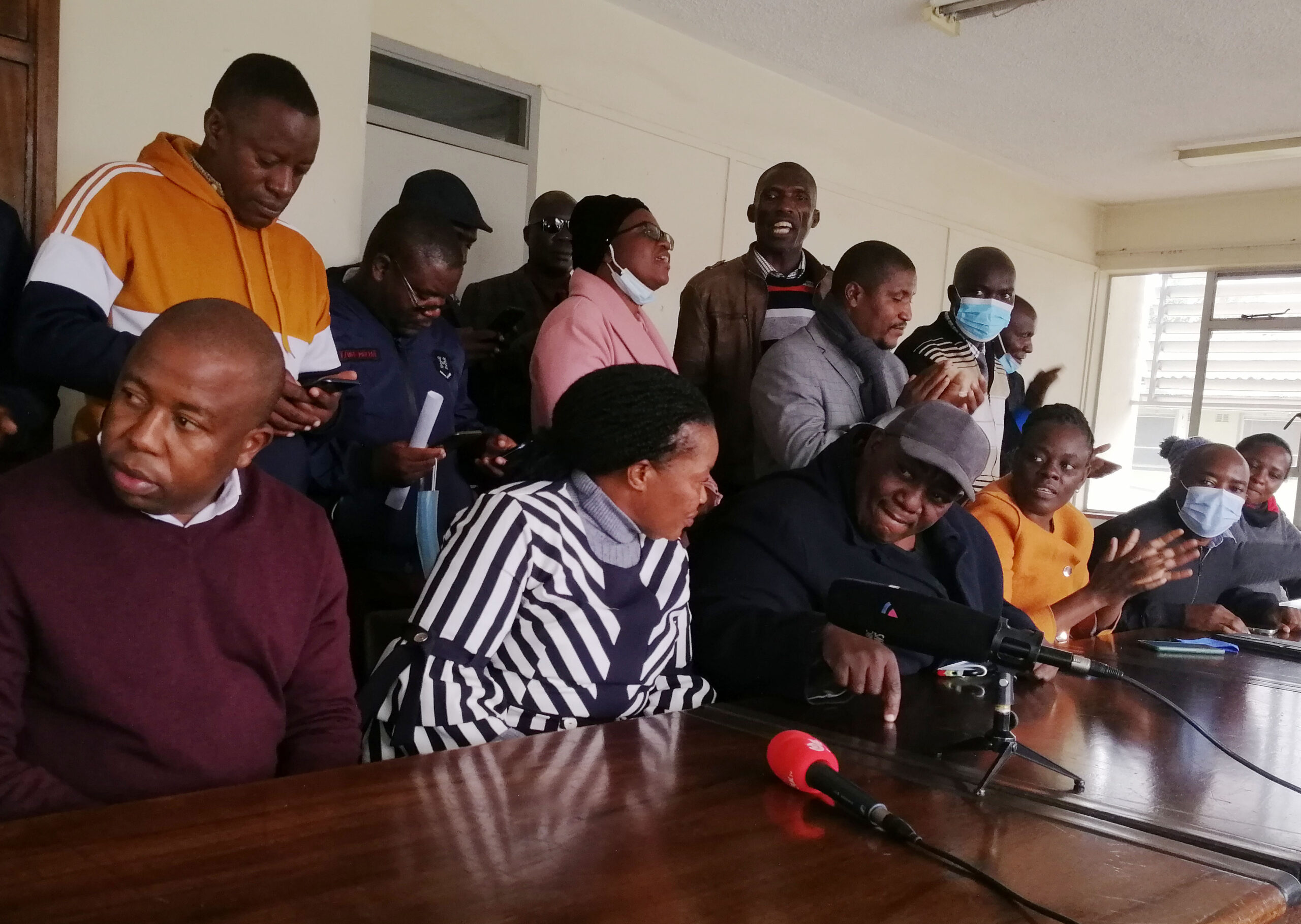 Police thwart PSMAS AGM, unions to sue and stage protests - Zimbabwe ...