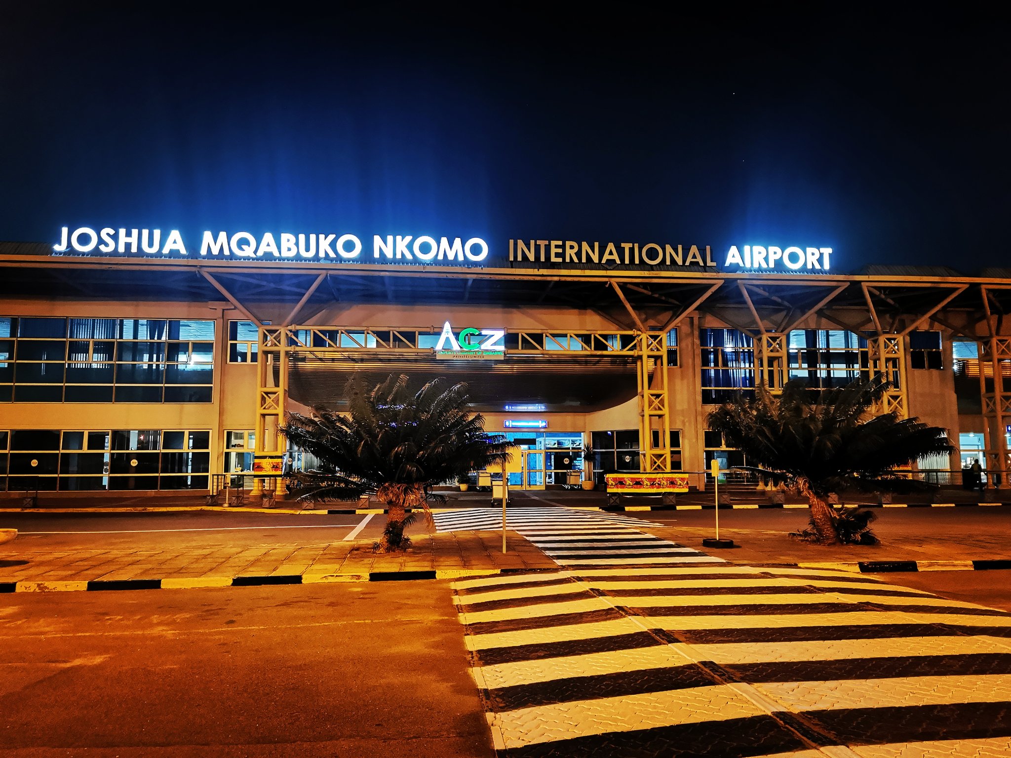 Traveller hangs himself in toilet at JM Nkomo International Airport ...